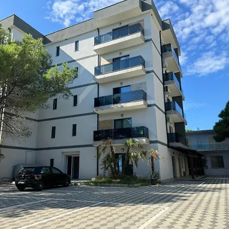 Seaside Sun And Fun *